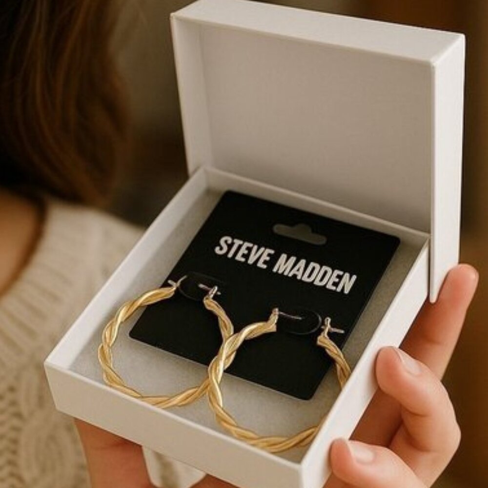 STEVE MADDEN Chunky Gold Twisted Hoop Earrings Hoops Medium 1.75" Hip Hop Y2K - Picture 2 of 9